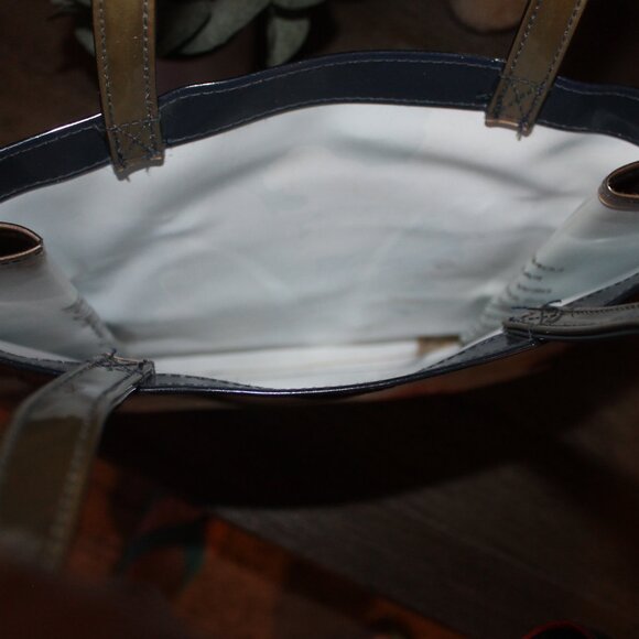 Ted Baker POLY GLOSSY NAVY FLORAL TOTE MEDIUM - Picture 4 of 4